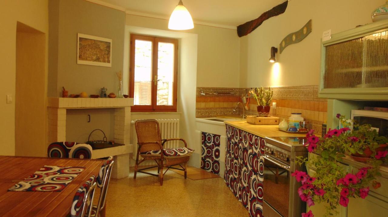 Le Cisterne B&B Amelia Exteriér fotografie